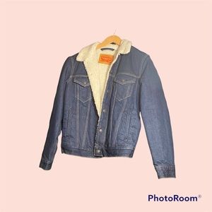 Levi’s Men’s Sherpa Trucker Jacket